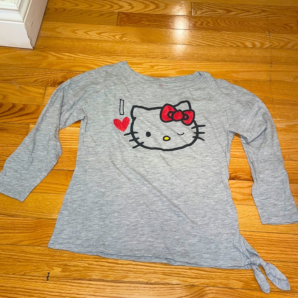 Hello Kitty 3/4 Sleeve Knot detail top